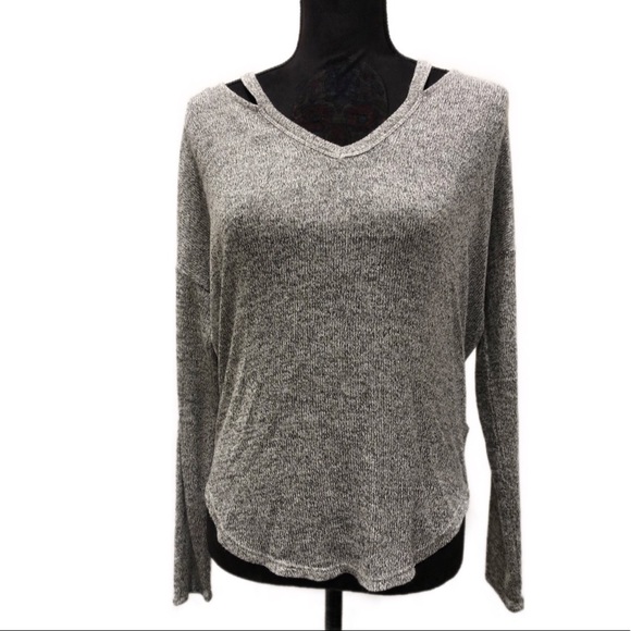 🆕 Express | Grey Double Cut “V” Neck - Picture 2 of 9